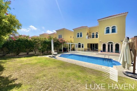 3 bedrooms Villa in Legacy, UAE No. 10411