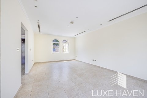 3 غرف نوم فيلا في Legacy, الإمارات العربية المتحدة رقم 10411 5