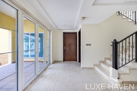 3 غرف نوم فيلا في Legacy, الإمارات العربية المتحدة رقم 10411 7