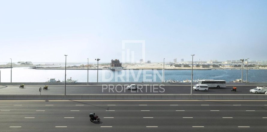 Apartment de 3 dormitorios en Deira, UAE No. 202795