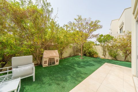 Villa de 4 dormitorios en Azalea, UAE No. 218743 4