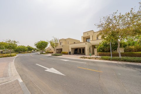 Villa de 4 dormitorios en Azalea, UAE No. 218743 5