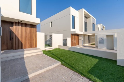 4 bedrooms Townhouse in Town Square, UAE No. 168627 12
