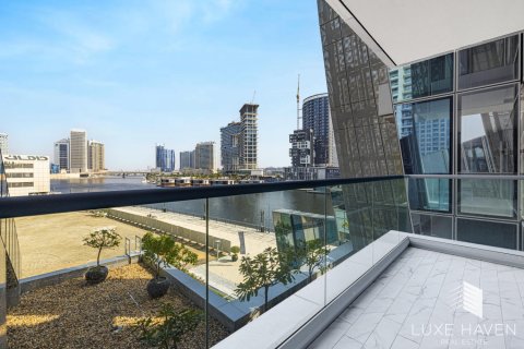 3 bedrooms Duplex in Business Bay, UAE No. 8935 7