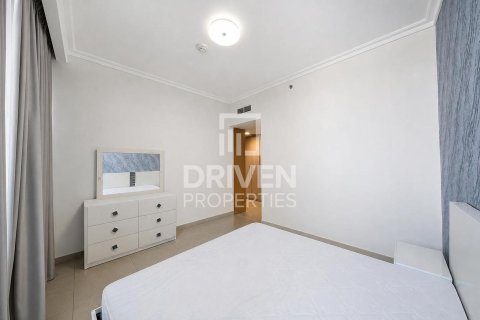 Apartment de 3 dormitorios en Burj Vista, UAE No. 222913 8