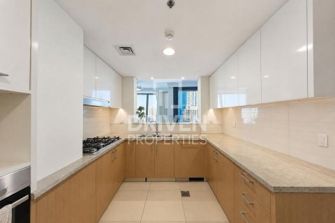 Apartment de 3 dormitorios en Burj Vista, UAE No. 222913 16