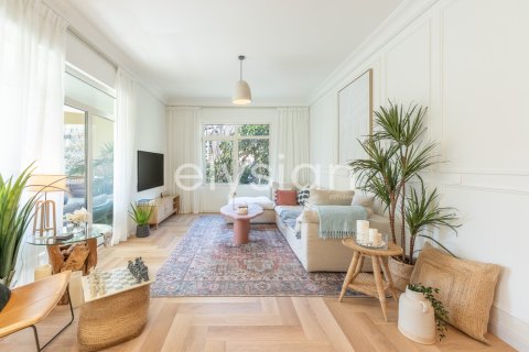 Квартира с 3 спальнями в Shoreline Apartments, ОАЭ №64915 22
