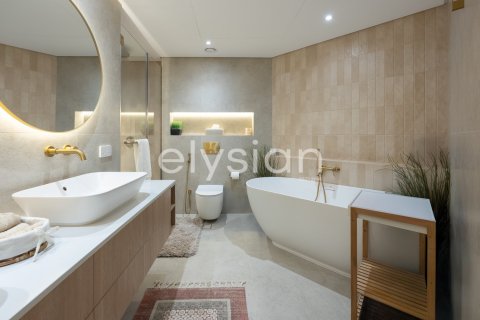 Квартира с 3 спальнями в Shoreline Apartments, ОАЭ №64915 5