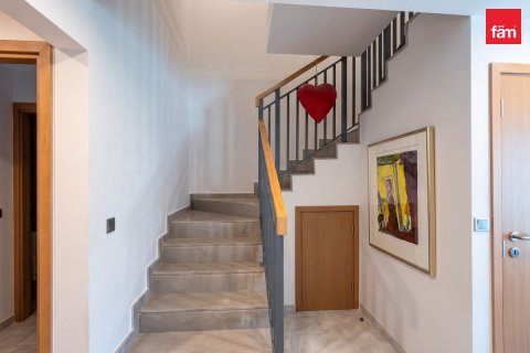 Villa de 4 dormitorios en Dubai, UAE No. 198105 11