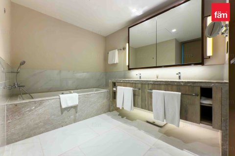 3 bedrooms Apartment in Dubai, UAE No. 215727 15
