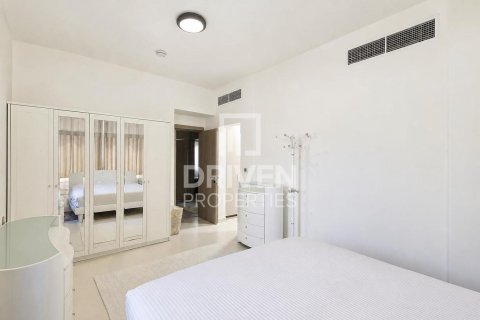 Townhouse de 3 dormitorios en Bella Casa, UAE No. 214652 6