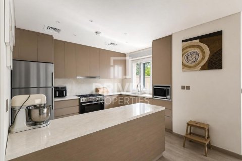 Townhouse de 3 dormitorios en Bella Casa, UAE No. 214652 18
