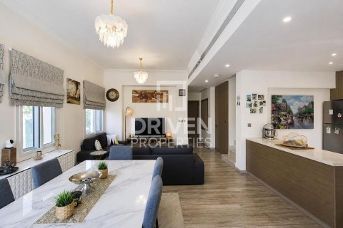 Townhouse de 3 dormitorios en Bella Casa, UAE No. 214652 4