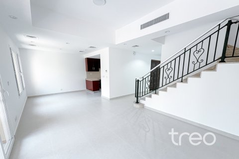 Villa de 2 chambres à Arabian Ranches, UAE No. 220887 3