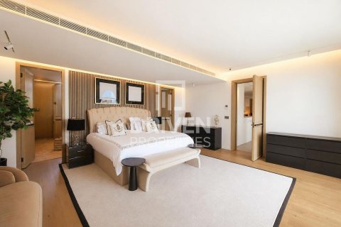 Villa de 4 dormitorios en Jumeirah Islands, UAE No. 215110 12