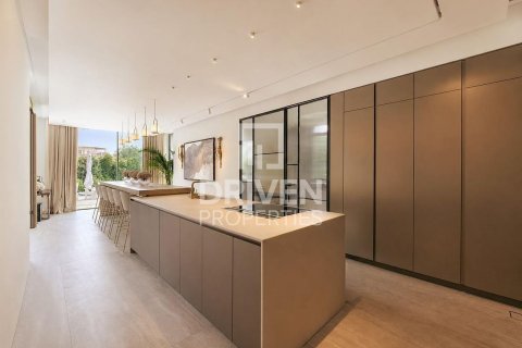 Villa de 4 dormitorios en Jumeirah Islands, UAE No. 215110 20
