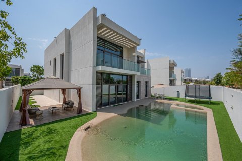 Villa de 4 dormitorios en District One, UAE No. 202316 12