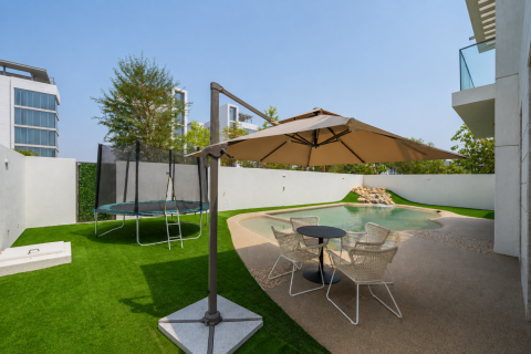 Villa de 4 dormitorios en District One, UAE No. 202316 10