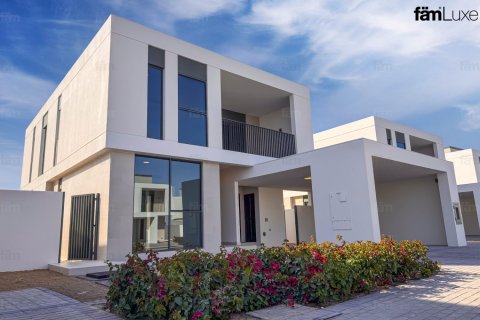 4 bedrooms Villa in Dubai, UAE No. 216217