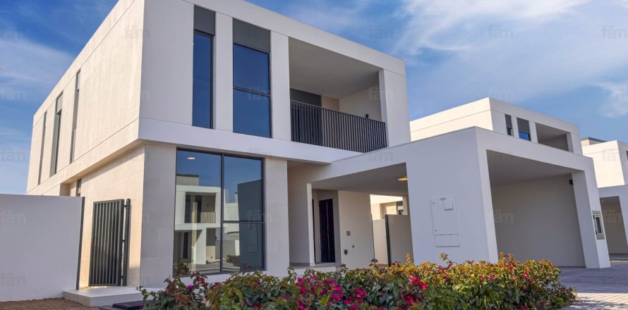 4 bedrooms Villa in Dubai, UAE No. 216217