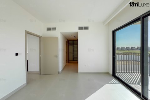 4 bedrooms Villa in Dubai, UAE No. 216217 24