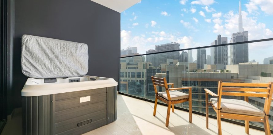 Studio Apartment in Business Bay, UAE No. 215870