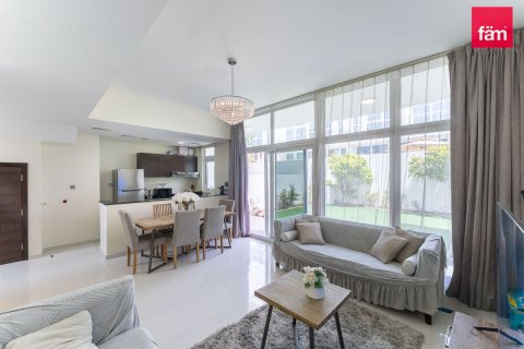 4 bedrooms Townhouse in Dubai, UAE No. 213420 3