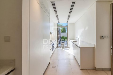 Вилла с 4 спальнями в District One, ОАЭ №211490 12
