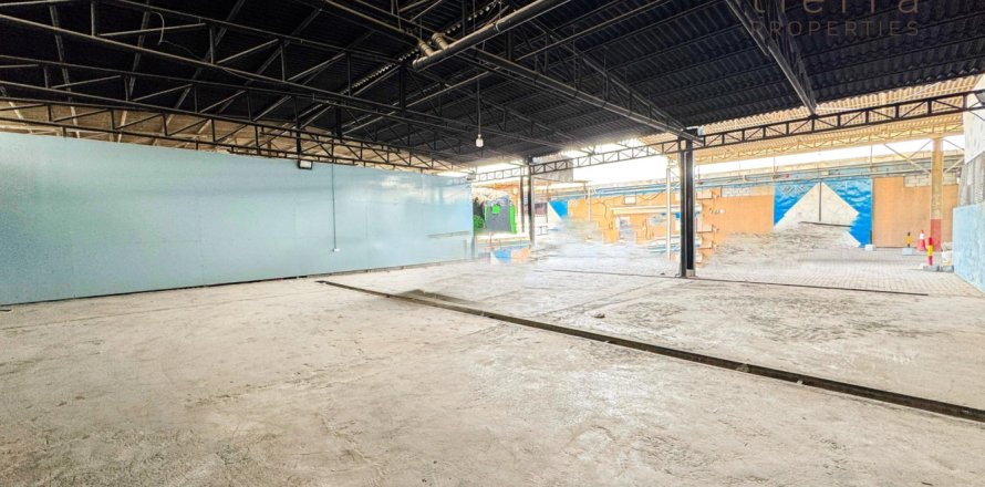 278.7m² Warehouse in Ras Al Khor Industrial, UAE No. 46607