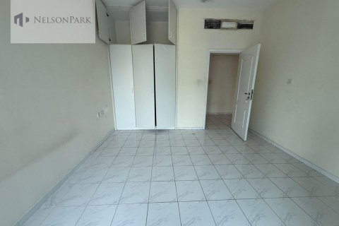 Apartment de 2 dormitorios en Emirates City, UAE No. 52124 4