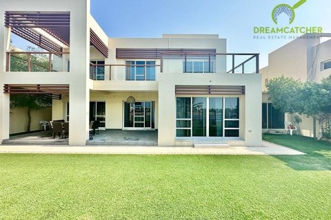 Вилла с 5 спальнями в Mina Al Arab, ОАЭ №13043 27