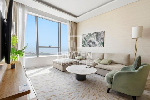 1 bedroom Apartment in The Palm Tower, UAE No. 212581