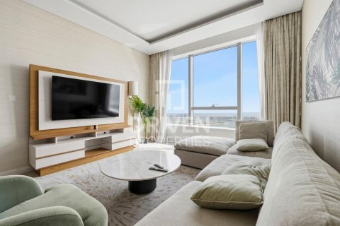 1 bedroom Apartment in The Palm Tower, UAE No. 212581 3