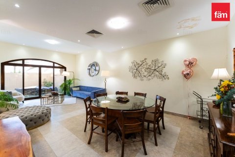 4 bedrooms Townhouse in Dubai, UAE No. 216389 13
