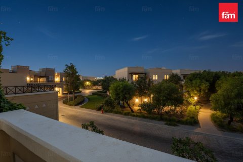 4 bedrooms Townhouse in Dubai, UAE No. 216389 9