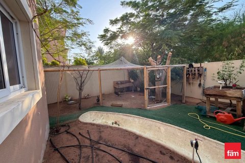 4 bedrooms Villa in Dubai, UAE No. 166005 10
