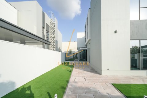 Villa de 5 dormitorios en Murooj Al Furjan, UAE No. 224314 11