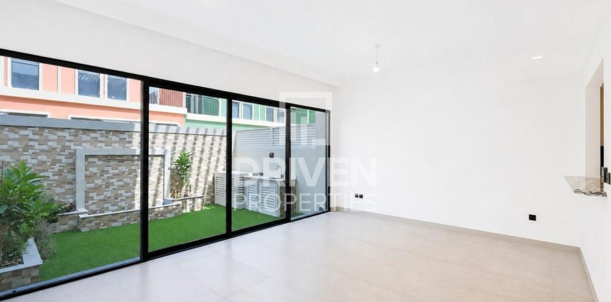 Townhouse de 4 dormitorios en Damac Lagoons, UAE No. 223276