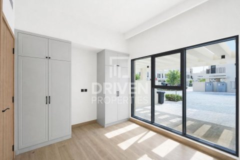 Townhouse de 4 dormitorios en Damac Lagoons, UAE No. 223276 7