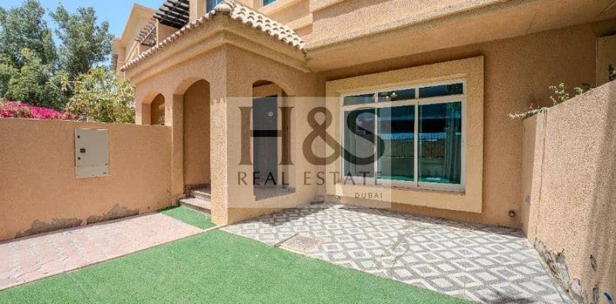 3 bedrooms Villa in Jumeirah Village Circle, UAE No. 112749