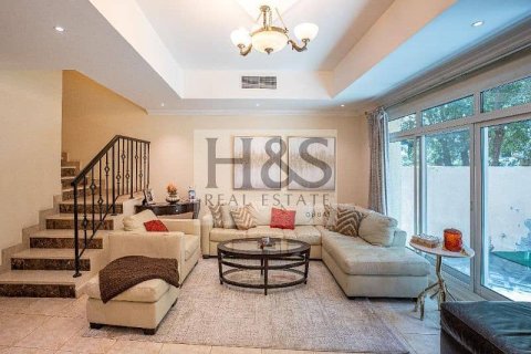 3 bedrooms Villa in Jumeirah Village Circle, UAE No. 112749 26