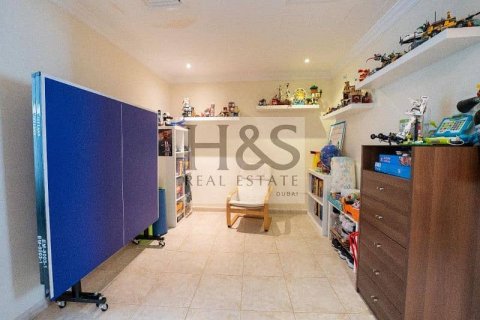 3 bedrooms Villa in Jumeirah Village Circle, UAE No. 112749 22
