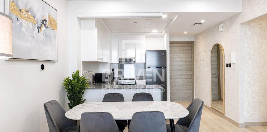 Apartment de 2 dormitorios en District 10, UAE No. 222971