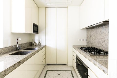2 bedrooms Apartment in Palazzo Versace, UAE No. 220397 17