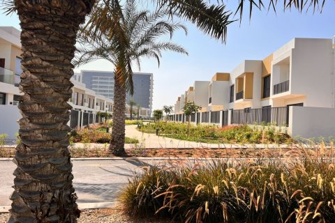 Townhouse de 3 dormitorios en Ras Al Khaimah, UAE No. 184275