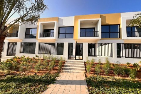 3 bedrooms Townhouse in Ras Al Khaimah, UAE No. 184275 17