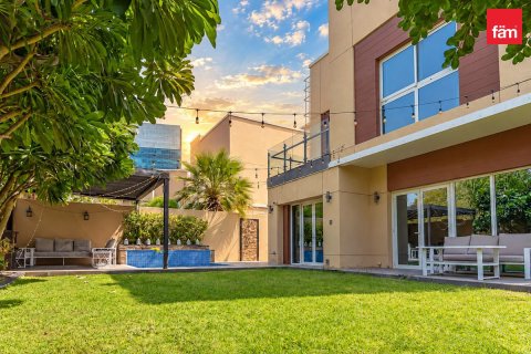 4 bedrooms Villa in Al Barsha, UAE No. 213474 3