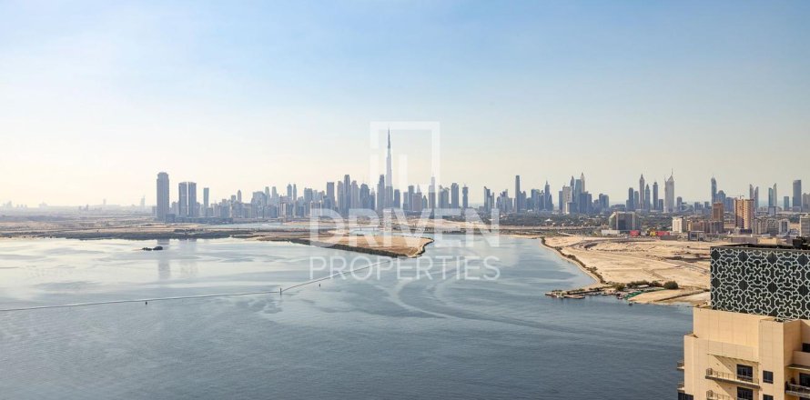 Appartement de 2 chambres à Creekside 18, UAE No. 218686