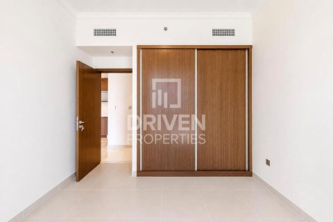 Appartement de 1 chambre à EMAAR Beachfront, UAE No. 218208 8