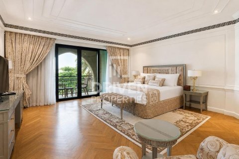 Дуплекс с 3 спальнями в Palazzo Versace, ОАЭ №211456 3
